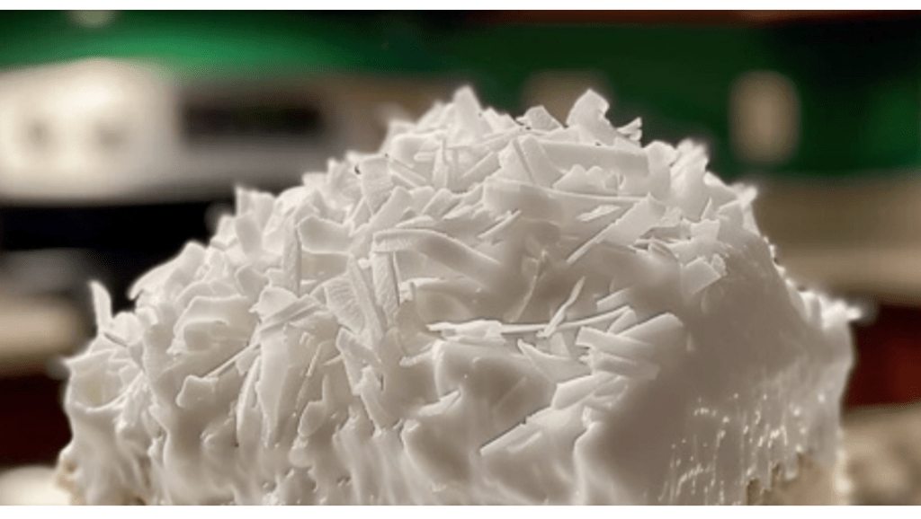 Creamy Coconut Cake*